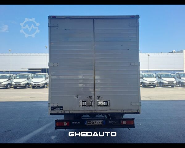 Minibus IVECO 35C14H BOX