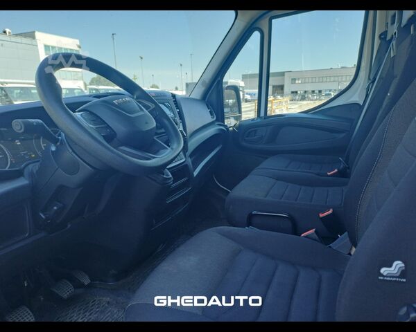 Minibus IVECO 35C14H BOX