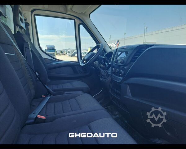 Minibus IVECO 35C14H BOX + SPONDA