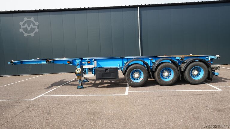 Container transportation Groenewegen 3 Axle container chassis 20/30ft