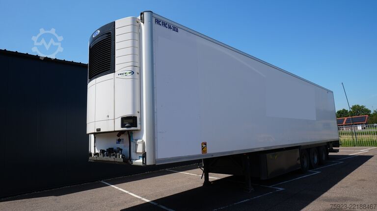 Refrigerated/frozen transport LAMBERET 3 Axle frigo trailer Carrier Vector 1950 Bi-Temp