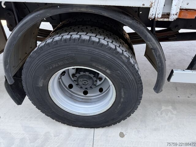 Autokran Iveco Eurocargo 150E18 Pritsche+Kran Amco Veba