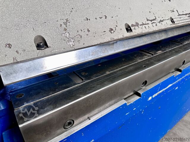 Sheet metal folder OZAMECH KM 3000x6 mm