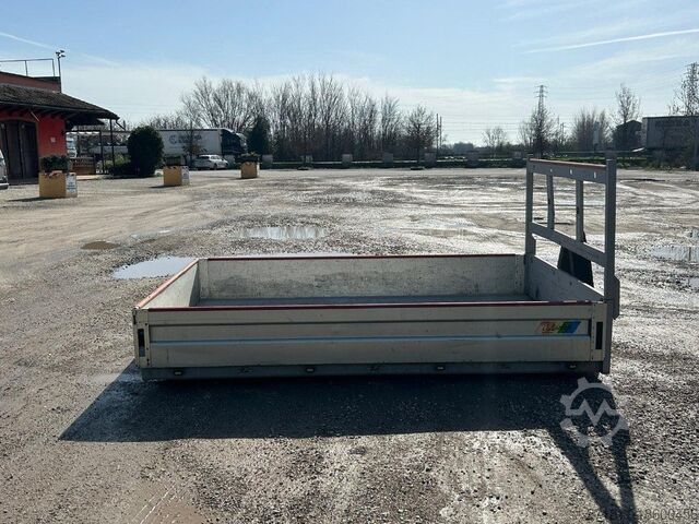 Abrollcontainer CONTAINER USATO SCARRABILE A PIANALE