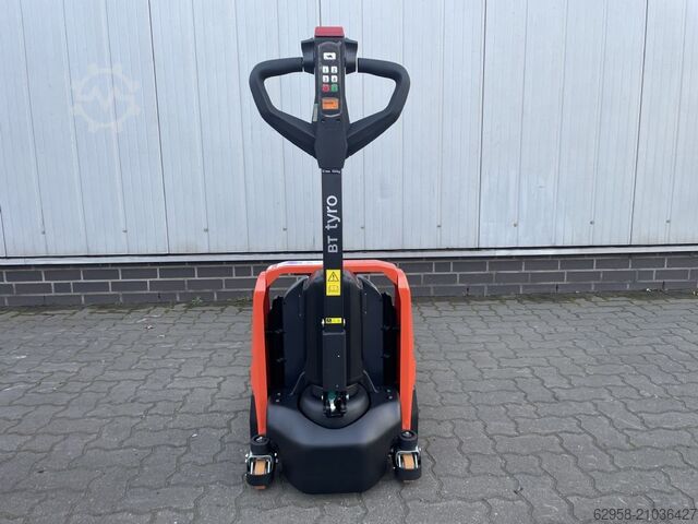 Niederhubwagen Toyota Tyro LHE150 | Demo unit - only 5 working hours