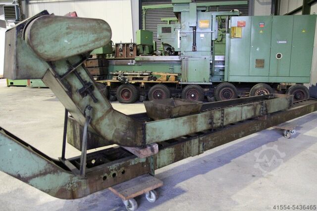 Chip conveyor