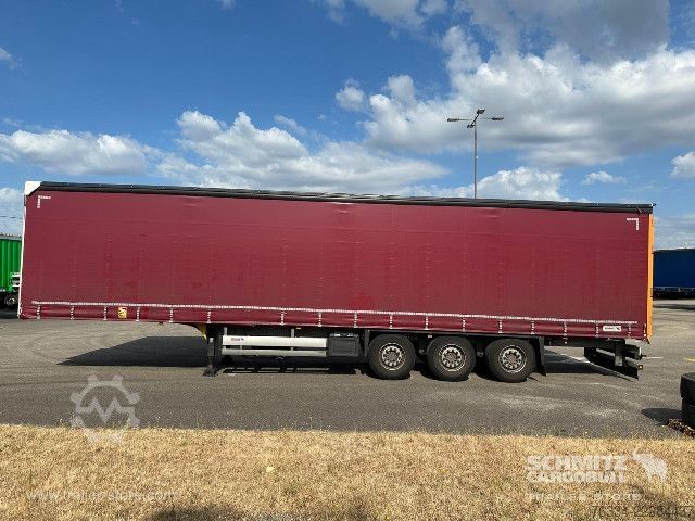 Auflieger mit Pritsche & Plane Schmitz Cargobull Semitrailer Curtainsider Standard