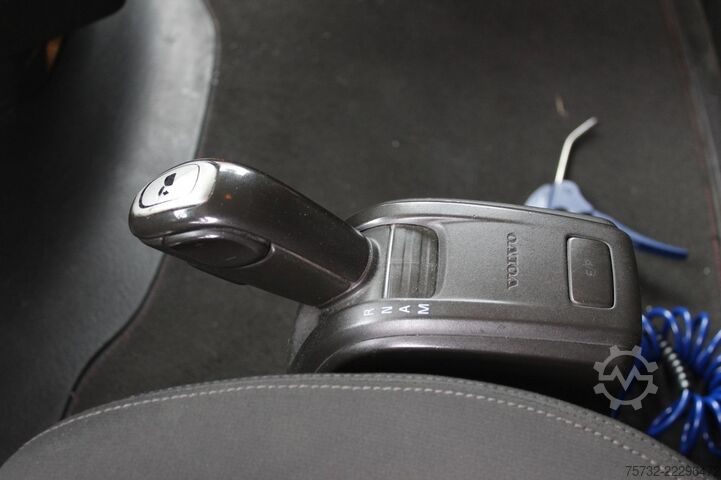 Standard tractor unit Volvo FH 500 Globe   I-Park Cool   VEB+   2 Liegen