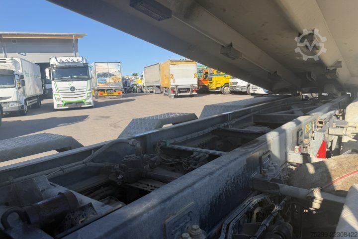Tipper truck  FMX-500 10x4R Rückwärtskipper / Swiss-Vehicle