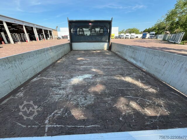 Loading platform Iveco Daily 40 C15