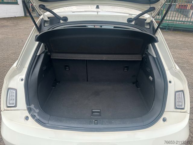 Van AUDI A1 1.2 TFSI 63kw*Teilleder*Klimaaut.*Xenon*Navi