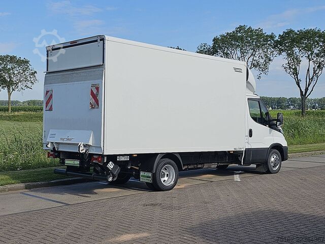Suitcase IVECO DAILY 35C16 Bakwagen Laadklep!