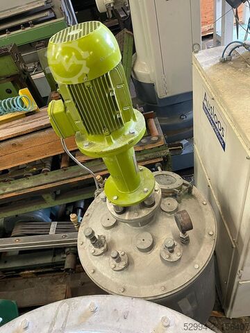 Verschiedenes Typhoon mixer and barrel