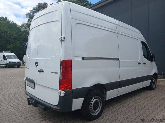 Refrigerator body van Mercedes-Benz Sprinter III FWD 215 CDI FRISCHEDIENST 0°NEU RFK A