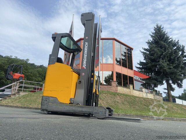 Schubmaststapler Jungheinrich ETV 216