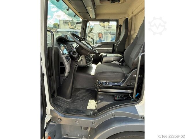 Kühlkoffer-LKW MAN TGL 12.250 BL Kühlkoffer 7,45 m LBW 1 T*TK 600