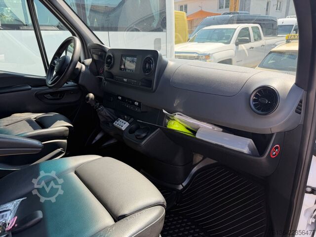High top van MERCEDES-BENZ Sprinter 516 CDI Maxi Klima LED Werkstatt Standh