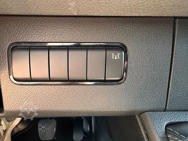 High top van MERCEDES-BENZ Sprinter 516 CDI Maxi Klima LED Werkstatt Standh