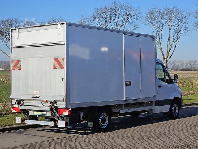 Koffer MERCEDES-BENZ SPRINTER 316 Bakwagen Laadklep!