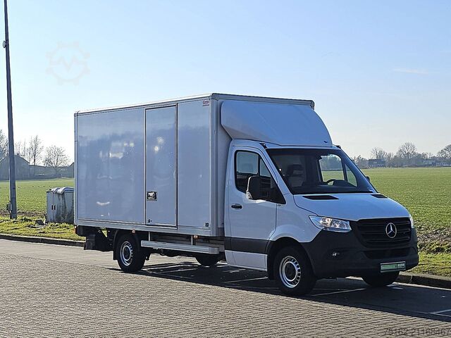 Koffer MERCEDES-BENZ SPRINTER 316 Bakwagen Laadklep!