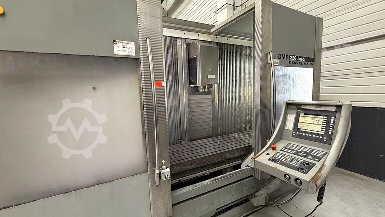 Vertical machining center Deckel Maho DMF 220 linear