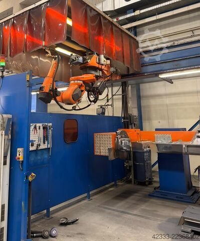 Floor track system Cloos Qirox Roboter auf Hochfahrbahn