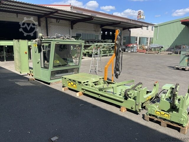 Remote-controlled tensioning trailer MÖHRINGER ROBOCONTROL