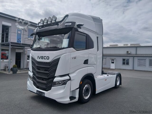 Standard tractor unit Iveco S-Way AS 440 S 50 T/FP Standklima Navi