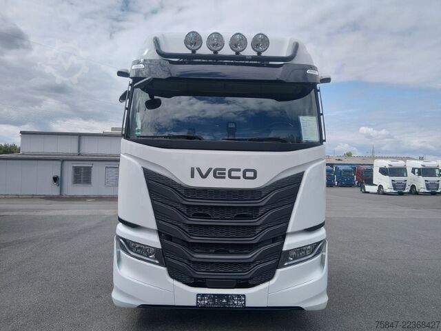 Standard tractor unit Iveco S-Way AS 440 S 50 T/FP Standklima Navi
