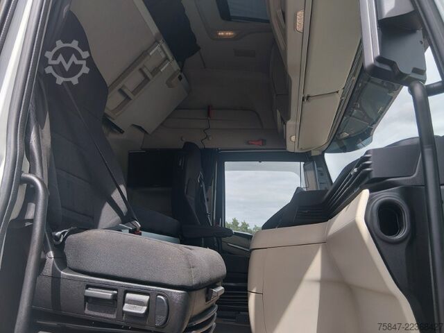 Standard tractor unit Iveco S-Way AS 440 S 50 T/FP Standklima Navi