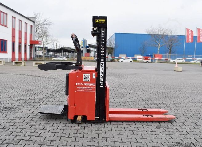 Stacker Hanselifter E 1534 FH