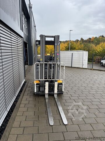 Elektrisch – 3 Räder Jungheinrich EFG 220 464DZ RES//LS//BIS//16.02.2026