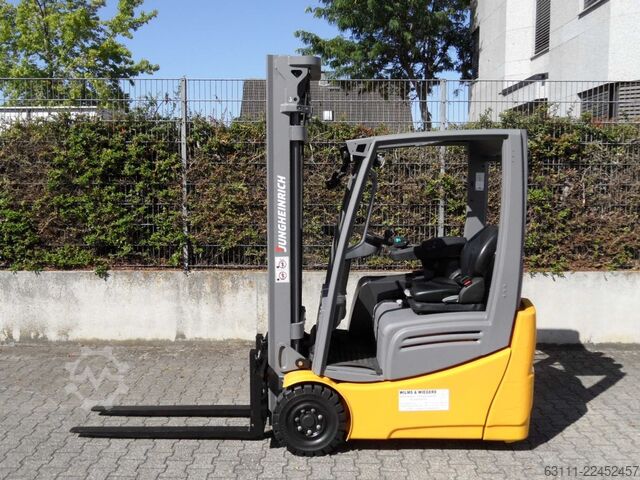 Elektro 3 Rad-Stapler Jungheinrich EFG 215 - Triplex - Baujahr 2022