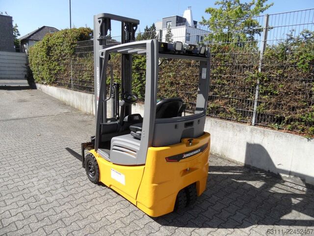 Elektro 3 Rad-Stapler Jungheinrich EFG 215 - Triplex - Baujahr 2022