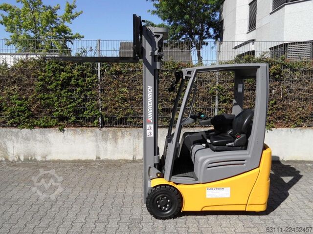 Elektro 3 Rad-Stapler Jungheinrich EFG 215 - Triplex - Baujahr 2022