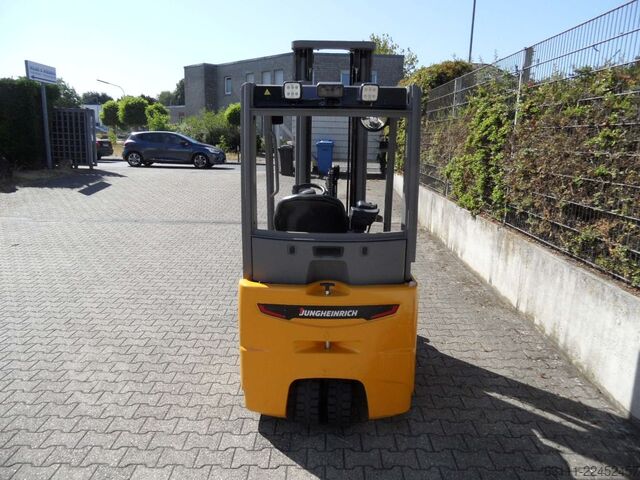 Elektro 3 Rad-Stapler Jungheinrich EFG 215 - Triplex - Baujahr 2022