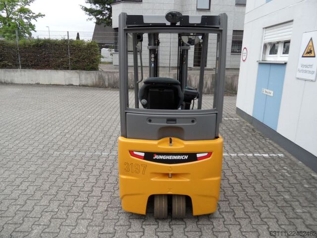Elektro 3 Rad-Stapler Jungheinrich EFG 216k - neue Batterie - Triplex