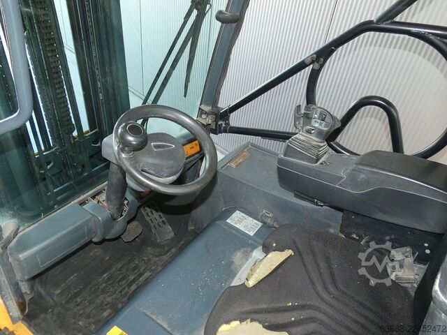 Electric 3-wheel forklift Jungheinrich EFG 220