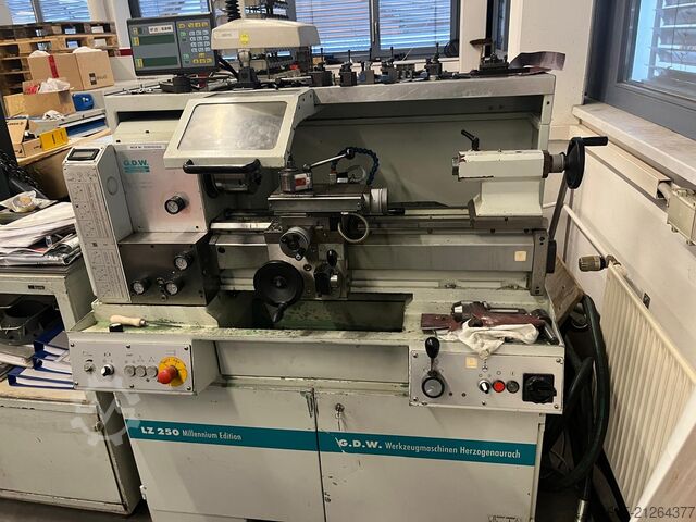 Leit-/Zugspindeldrehmaschine GDW LZ250 Millenium Edition
