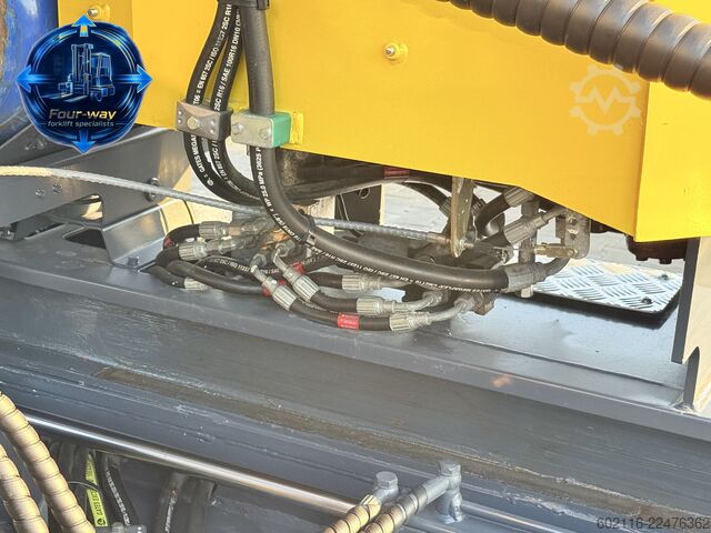 4-way forklift Combilift C5000 XL GAS TRIPLEX 6920 FORK POSITIONE