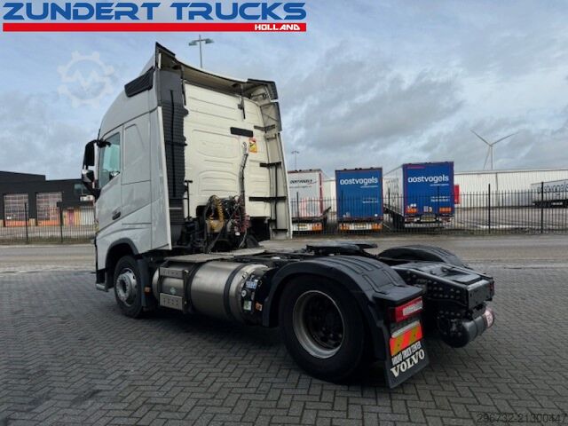 Standard-SZM Volvo FH 460 GLOBETROTTER, LNG