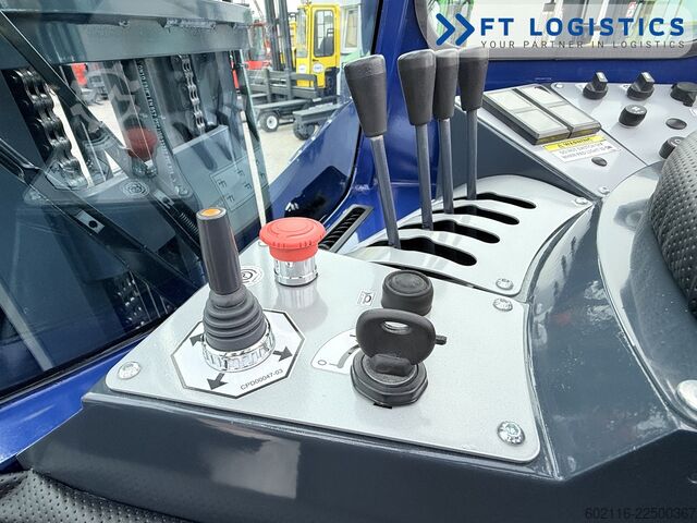 4-way forklift Combilift C4000 GAS TRIPLEX 5550 POSITIONER CABIN