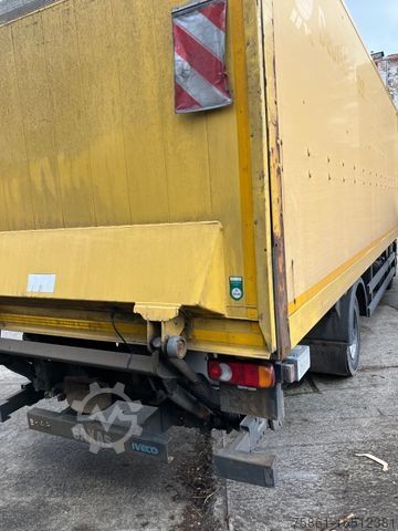 Box truck IVECO 120E28 Koffer