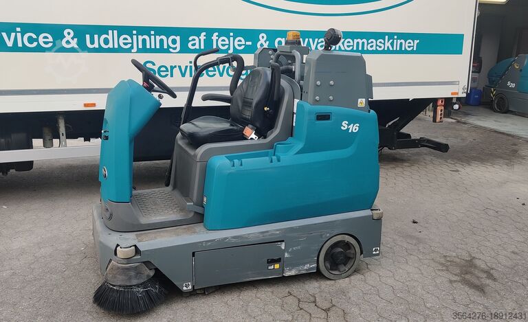 Aufsitzkehrmaschine Tennant S16