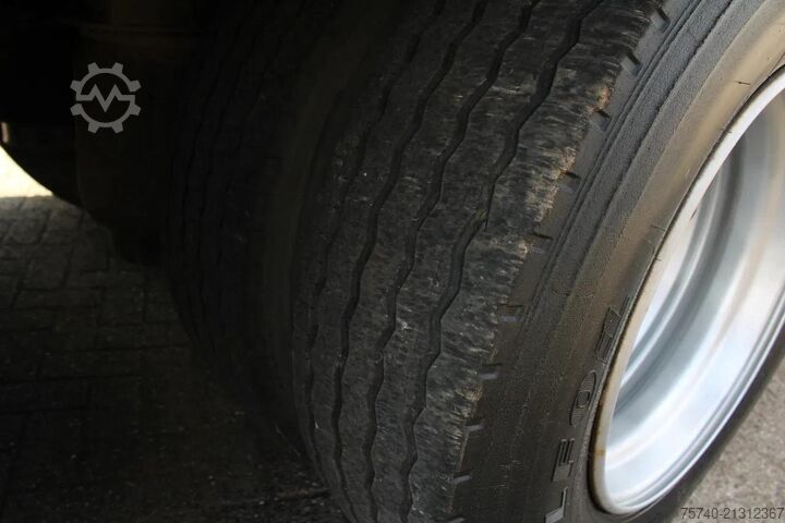 Koffer Pacton 2X AXLE + NICE TRAILER