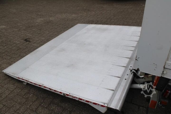 Koffer Iveco Eurocargo 80E18 + MANUAL + EURO 5