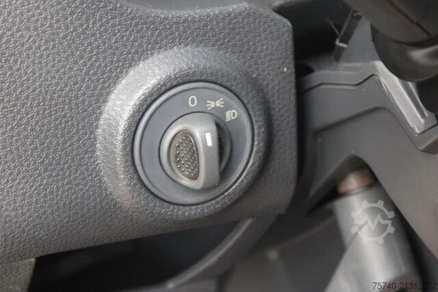 Box body Iveco Eurocargo 80E18 + MANUAL + EURO 5 + 3 STOELEN