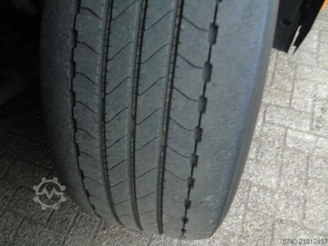 Standard-SZM Iveco S-WAY 460 + LNG + 10 PIECES IN STOCK