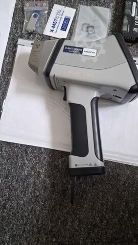 Spektrometer Hitachi X-MET 8000 Optimum Hitachi X-MET 8000 Optimum
