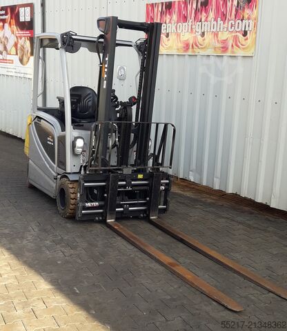 Forklift ID No. V00042 STILL RX20 - 18 PL
